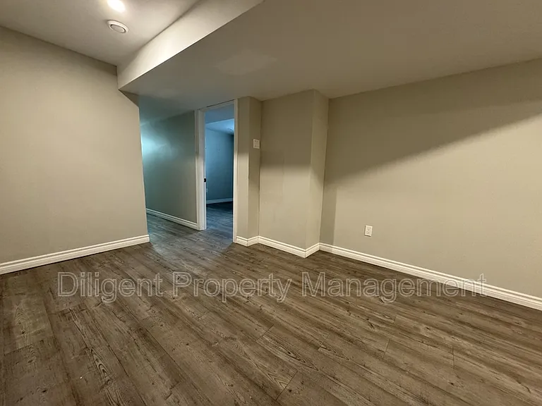 203 Rubidge St #201 — Photo 16