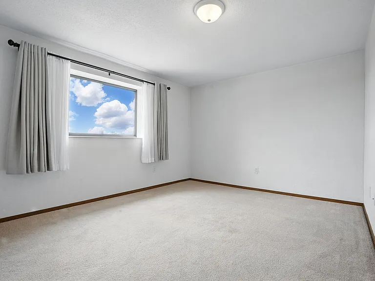 Westgate Apartments — Photo 23