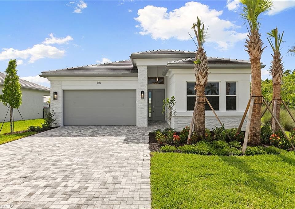1st image of 2924 Bloomfield WAY