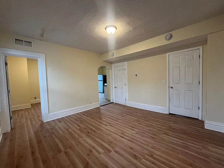 595 Park Street — Photo 6