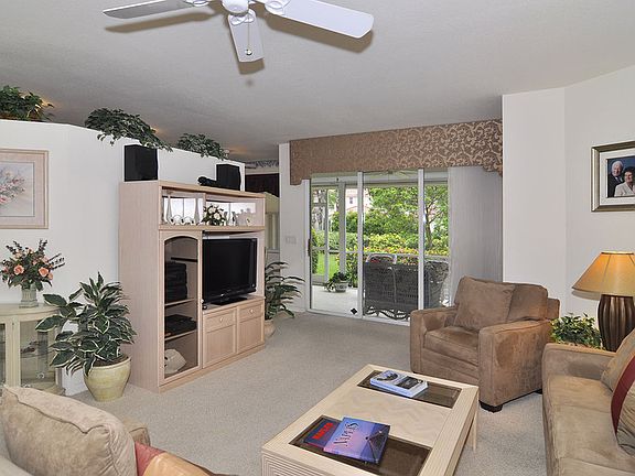 2nd image of 680 Lalique Cir APT 1203