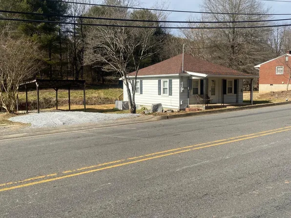 713 Barrows Mill Rd, Martinsville, VA 24112