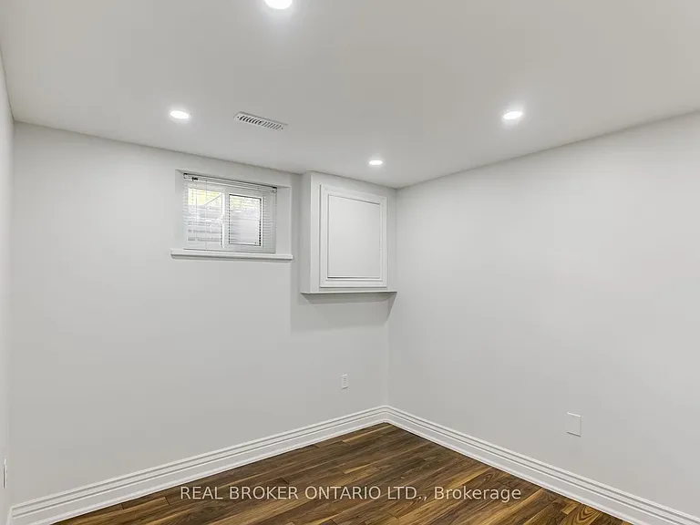 47 Rotary Dr — Photo 9