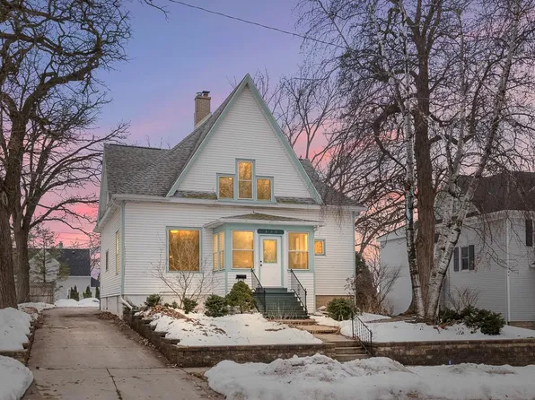 325 E Jackson St, Ripon, WI 54971