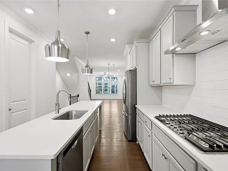 2438A Figaro Dr — Photo 32