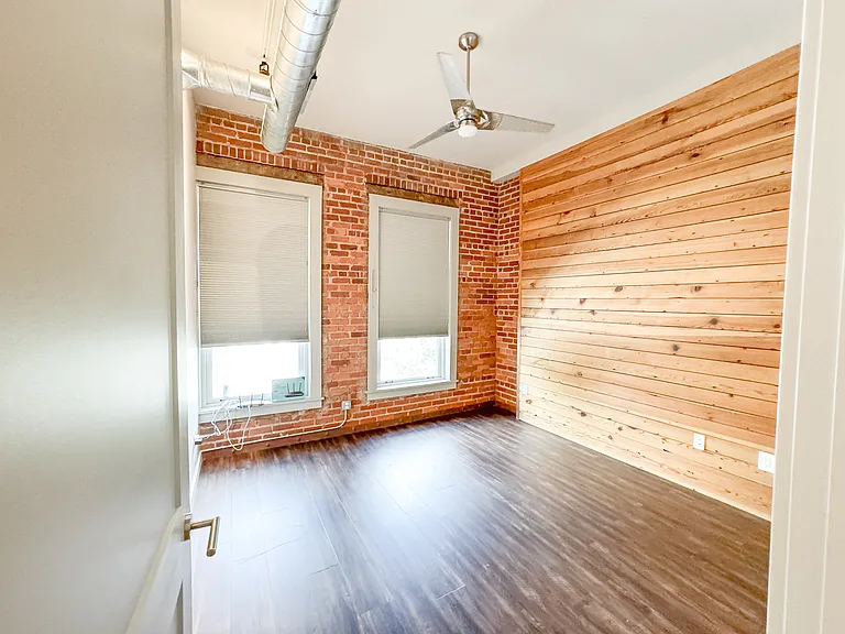 27 Biltmore Ave #201 — Photo 7