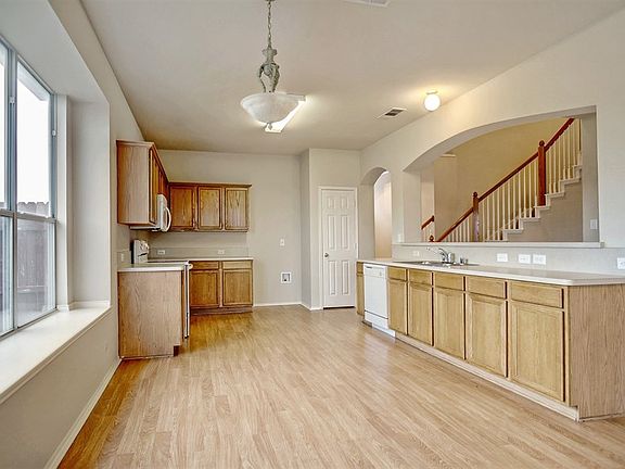 4th image of 661 Jan Ct