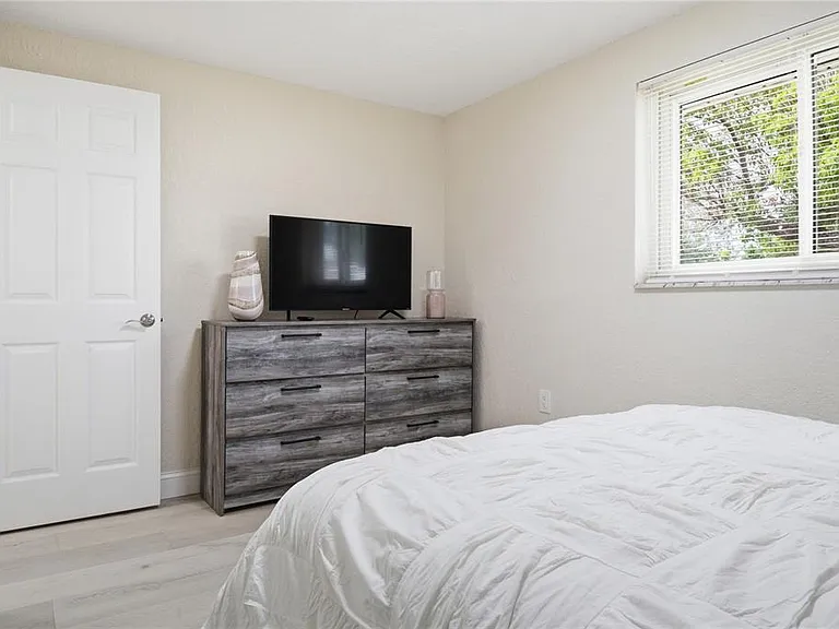 6338 Aberdeen Ave — Photo 12