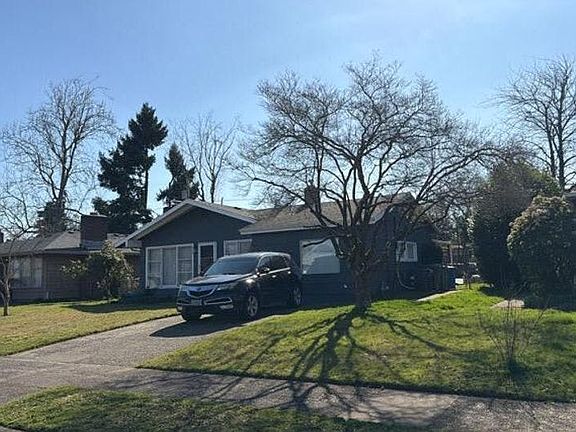 3rd image of 11904 NE Morris St
