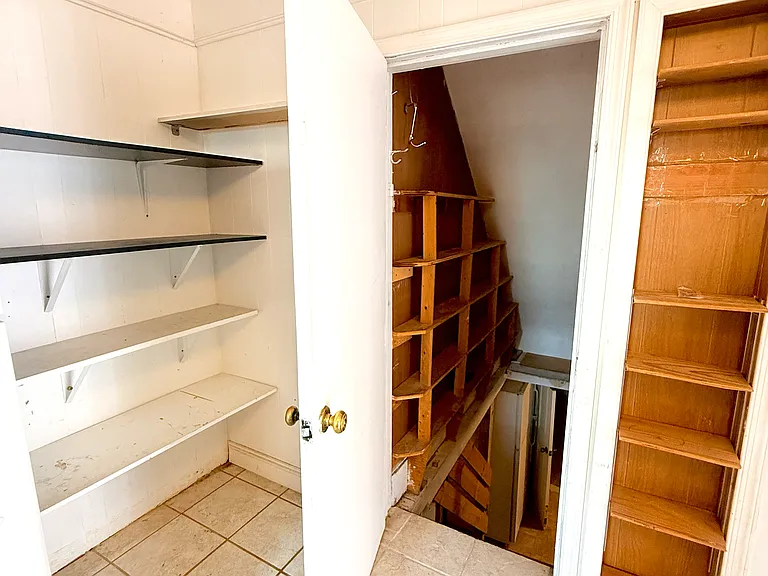 216 N Main St — Photo 14