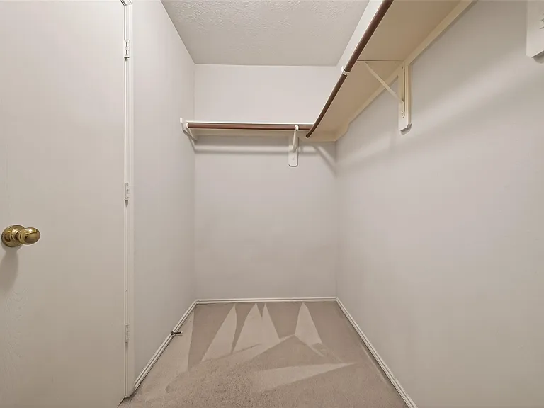 19119 Yaupon Ranch Dr — Photo 33