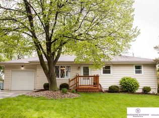 9236 Fowler Cir, Omaha, NE 68134