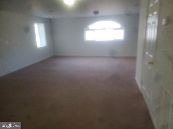 3rd image of 103 King George Dr