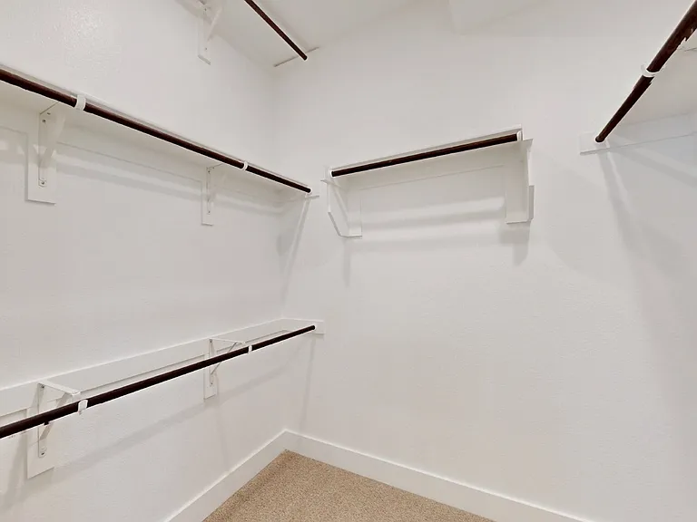 832 Concan Dr — Photo 32