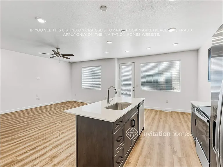 6064 W Lower Brook Ln — Photo 9