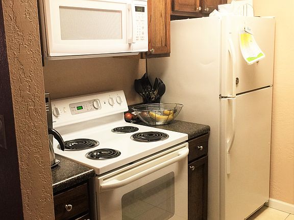 4th image of 10780 N Kendall Dr #13