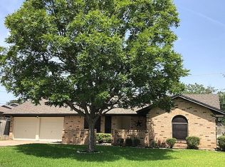 2128 Shady Grove Dr, Bedford, TX 76021