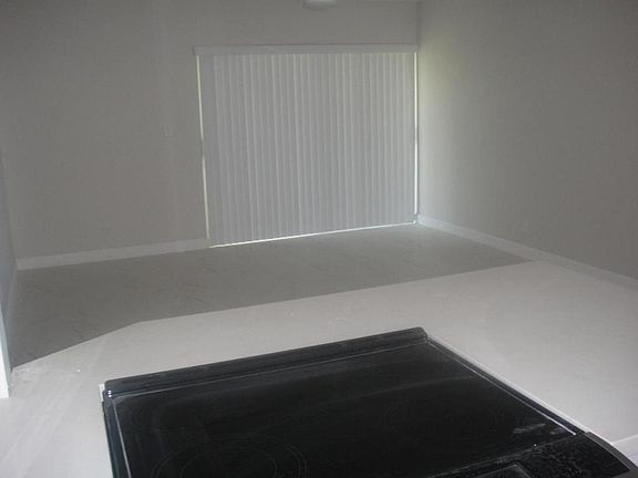 2nd image of 7 Golfs Edge APT B