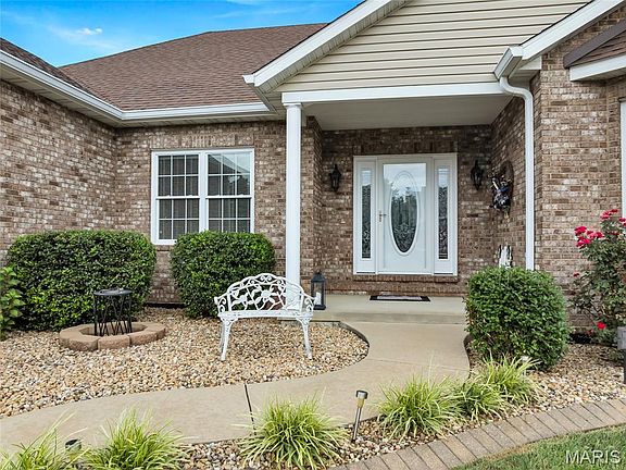 3rd image of 401 Briarcliff Dr