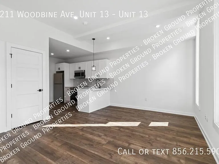 6211 Woodbine Ave #13 — Photo 11