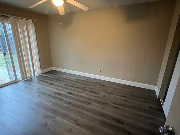 3rd image of 10178 Crawford Way