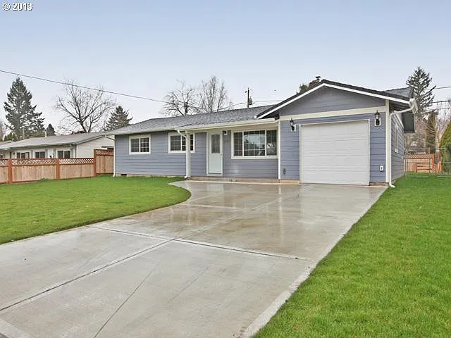 2109 SE 181st Ave photo 1