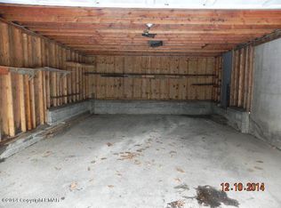 4147 Hickory Rd, Tobyhanna, PA 18466