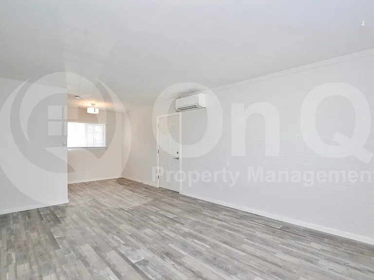 44 E Roanoke Ave #8 — Photo 6