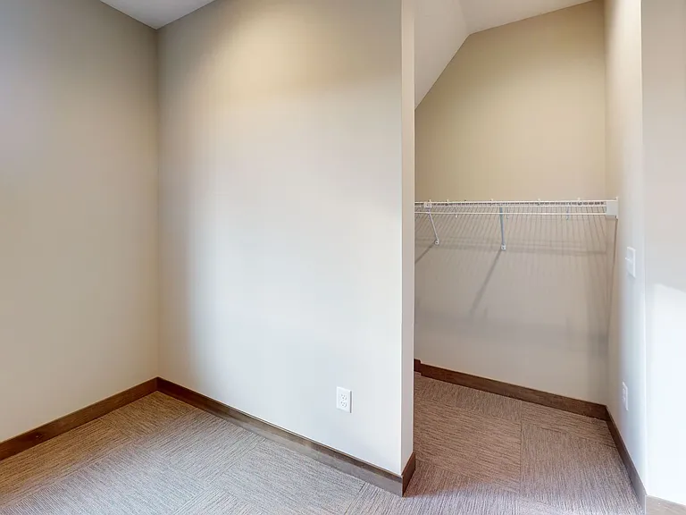 1215 8th St SE — Photo 12