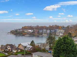 117 Barkley Ter, Oak Bay, BC V8S2J5