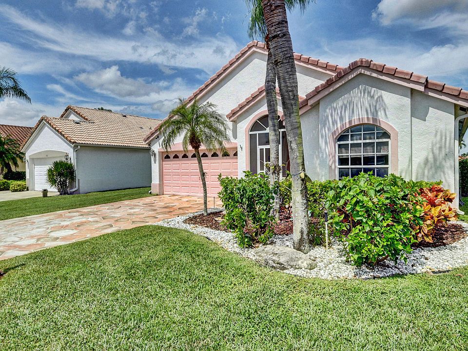 Home For Sale In Newport Cove