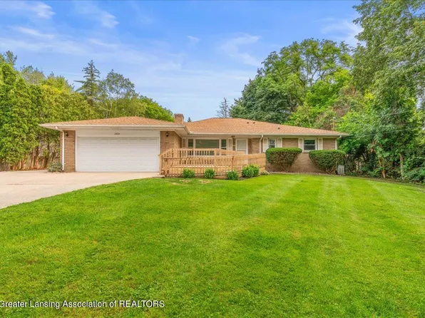2924 W Willow St, Lansing, MI 48917