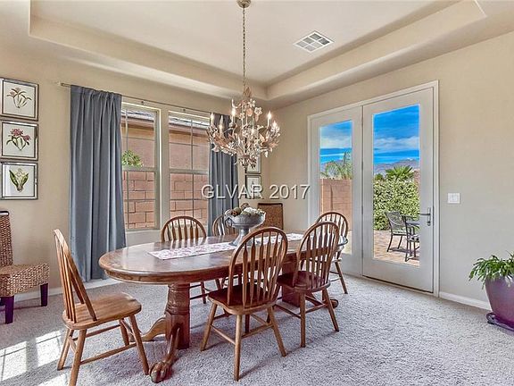 4th image of 2012 Royal Gardens Pl