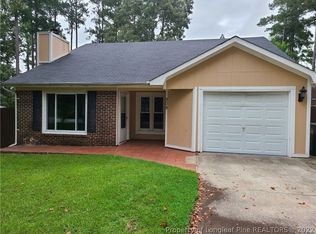 909 Bramblewood Ct, Fayetteville, NC 28314