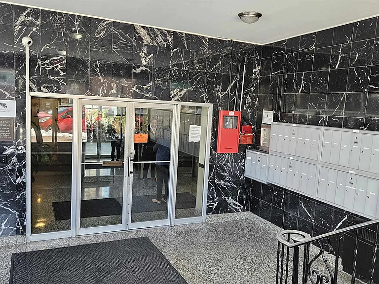 6010 Boulevard E #16 — Photo 3