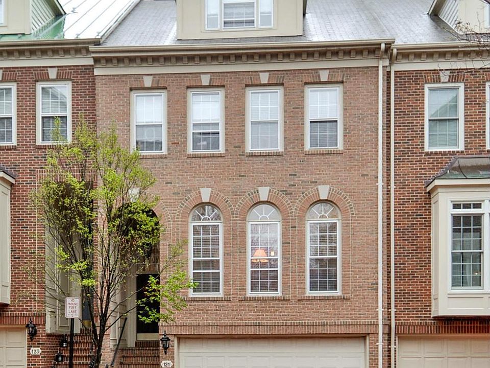 1st image of 121 Montgomery Pl