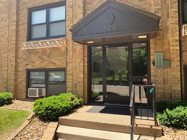 625 Cleveland Ave S #3 — Photo 10