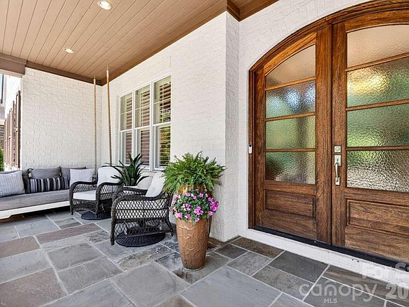 4th image of 18027 Shearer Rd