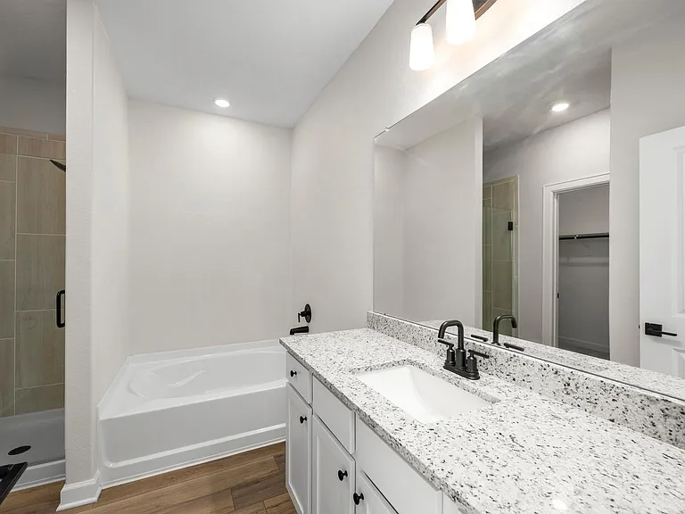 3052 Sorrento Hill Dr — Photo 10