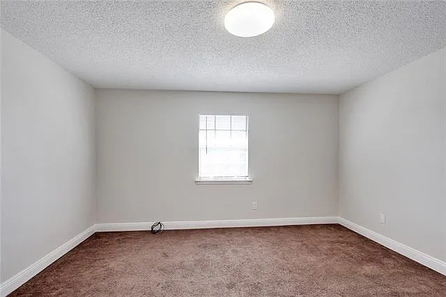 8897 Richmond Dr — Photo 16