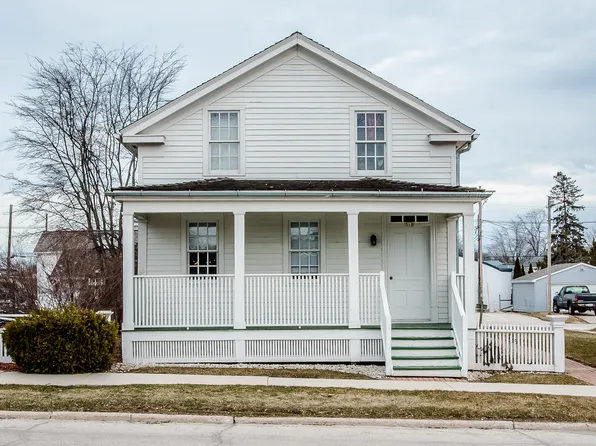 508 Water St, Sheboygan Fls, WI 53085