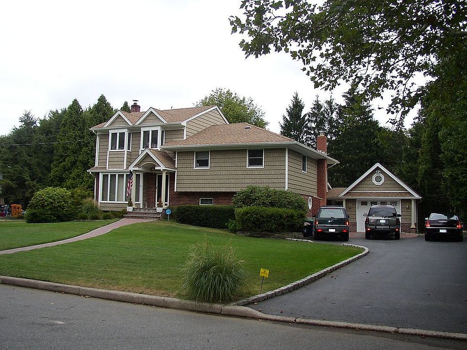1st image of 12 Graystone Dr
