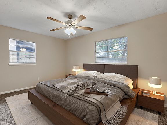 4th image of 7472 Deepwood Dr S