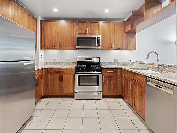 4th image of 20 Newport Pkwy #1109R