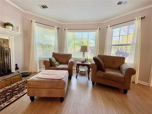 5th image of 3432 Vista Heights Way