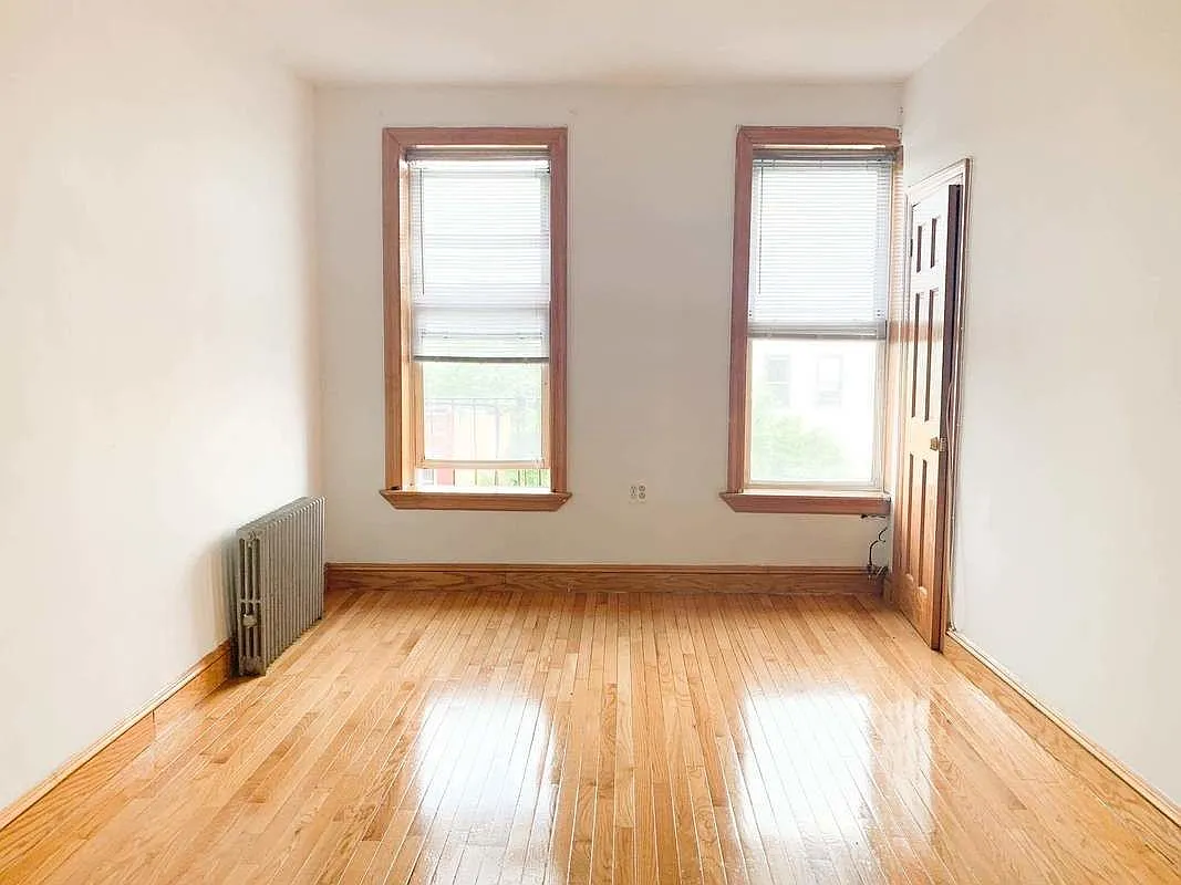 1021 Manhattan Ave APT 4R photo 1