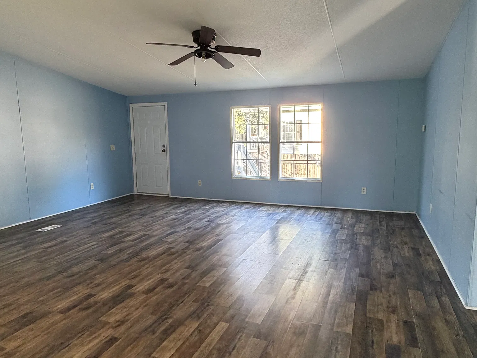 4 bed, 2052 sqft, $1,800 — Photo 4