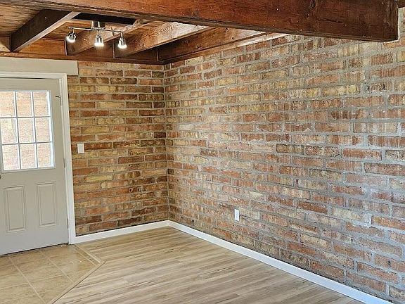 5th image of 773 S Ridge Dr