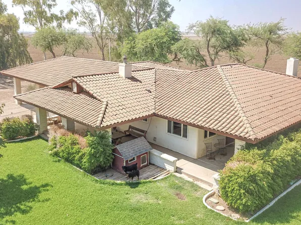 1953 Bowker Rd, El Centro, CA 92243