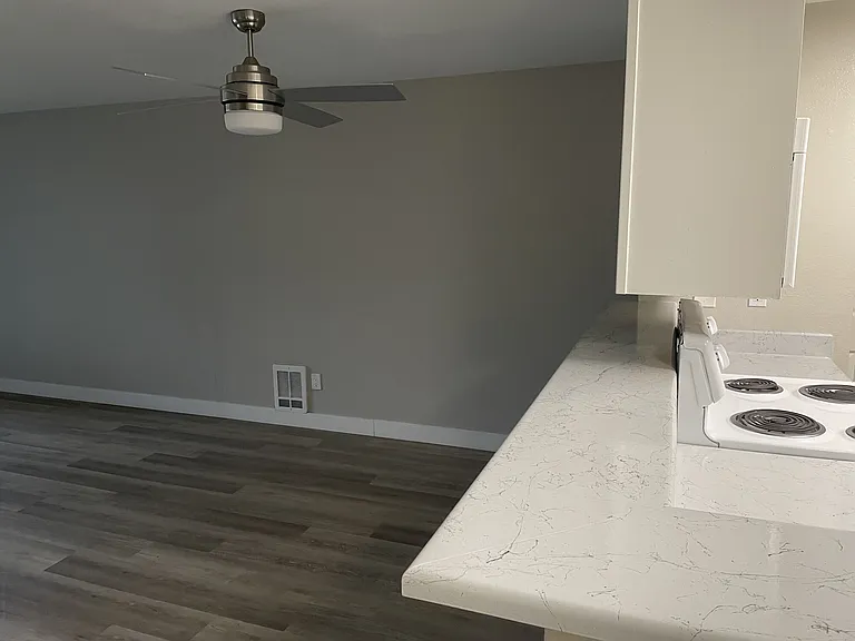 Redmond Park Apts — Photo 12